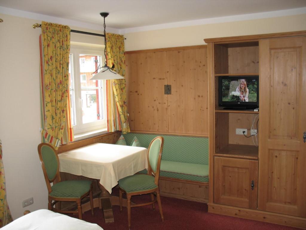 Triendlhof Otel Zöblen Oda fotoğraf